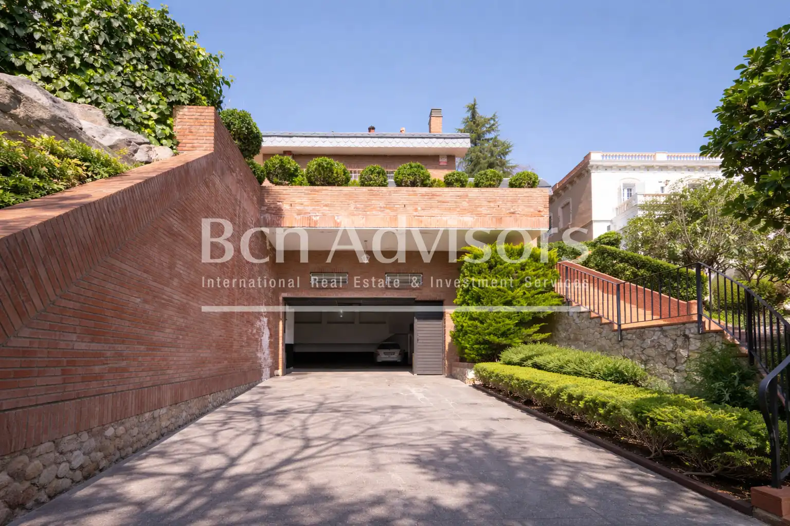 Vista exterior de Casa o chalet de alquiler en Barcelona con Aire acondicionado, Calefacción y Jardín privado
