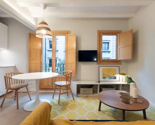 Living room of Flat to rent in  Barcelona Capital  with Air Conditioner, Heating and Balcony