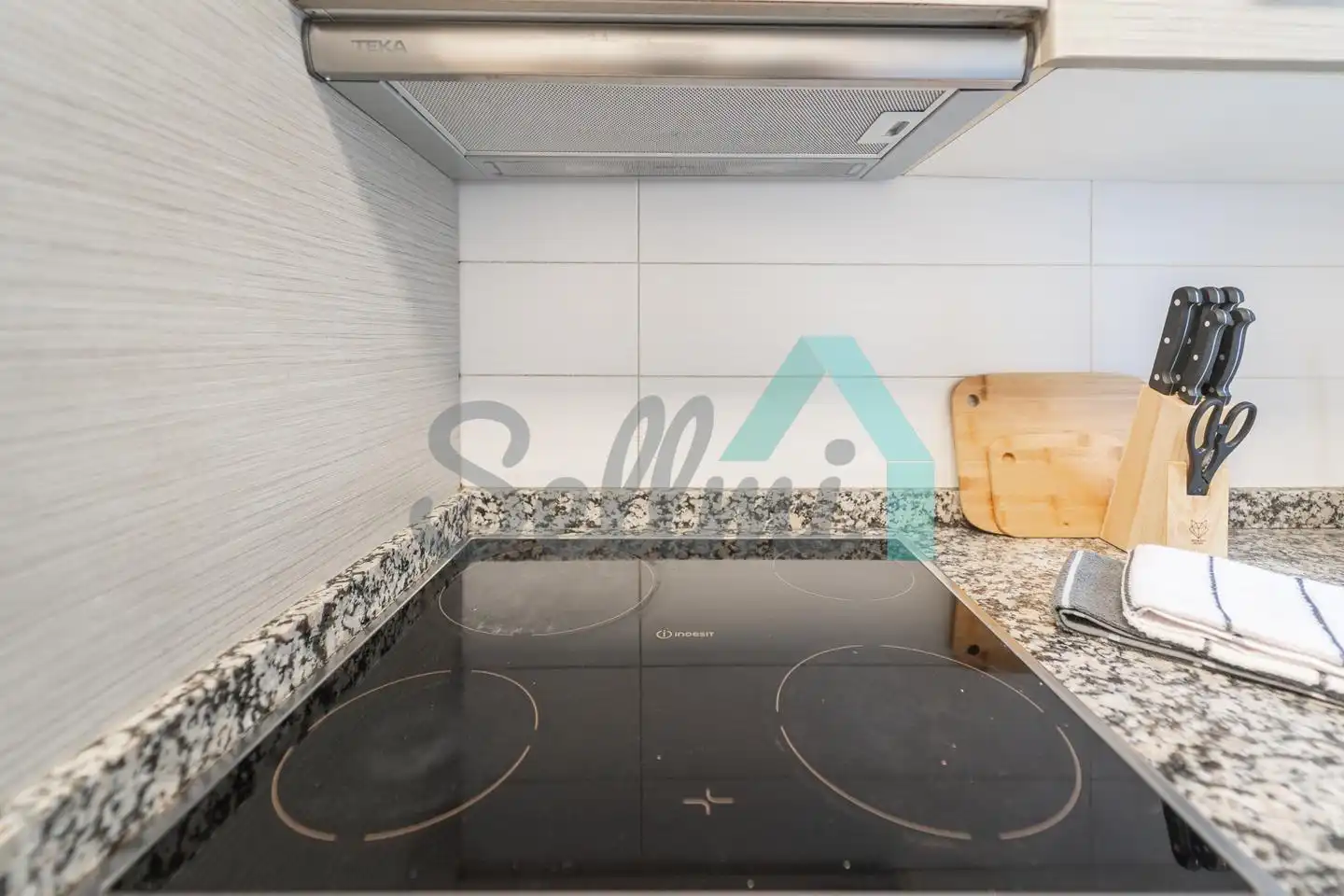Cuina de Pis de lloguer en Oviedo  amb Calefacció, Parquet i Moblat