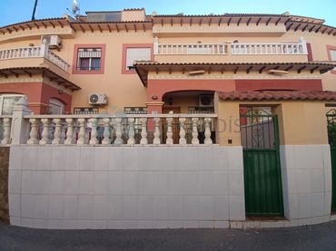 Casa pareada en venta en CL MANUEL VERA ESPINOSA  Es: Pl: Pt: RS EL SALADO II FASE I  TORREVIEJA (ALICANTE)