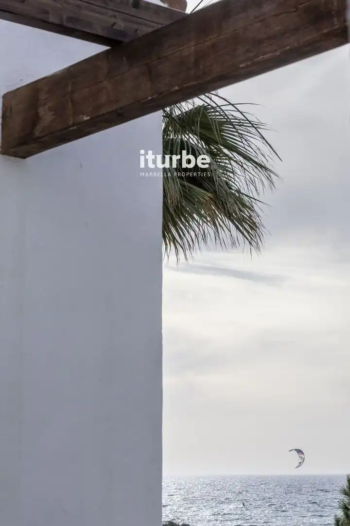 Vista exterior de Casa adosada de alquiler en Marbella con Aire acondicionado, Terraza y Piscina