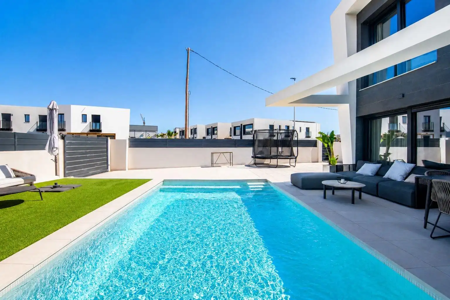 Piscina de Casa o xalet de lloguer en Santa Pola amb Aire condicionat, Calefacció i Jardí privat