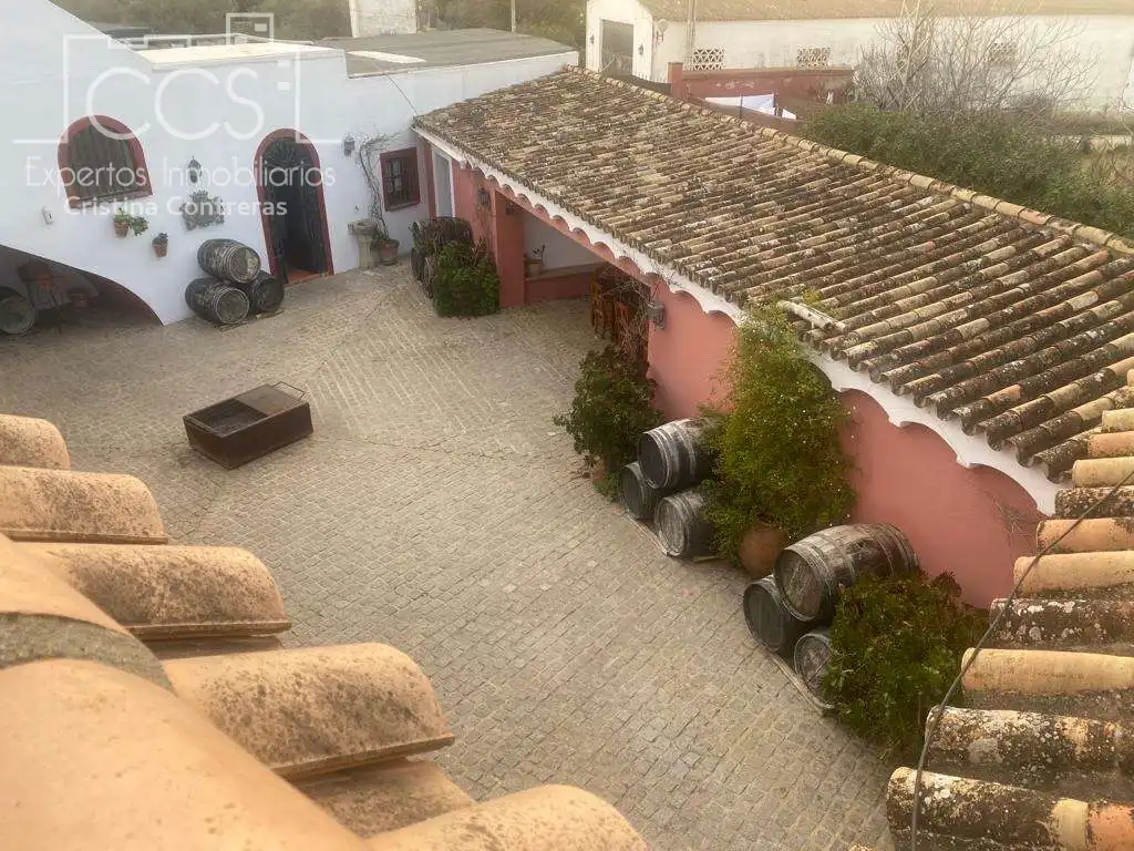 Vista exterior de Finca rústica en venta en Alcalá de Guadaira con Piscina y Amueblado