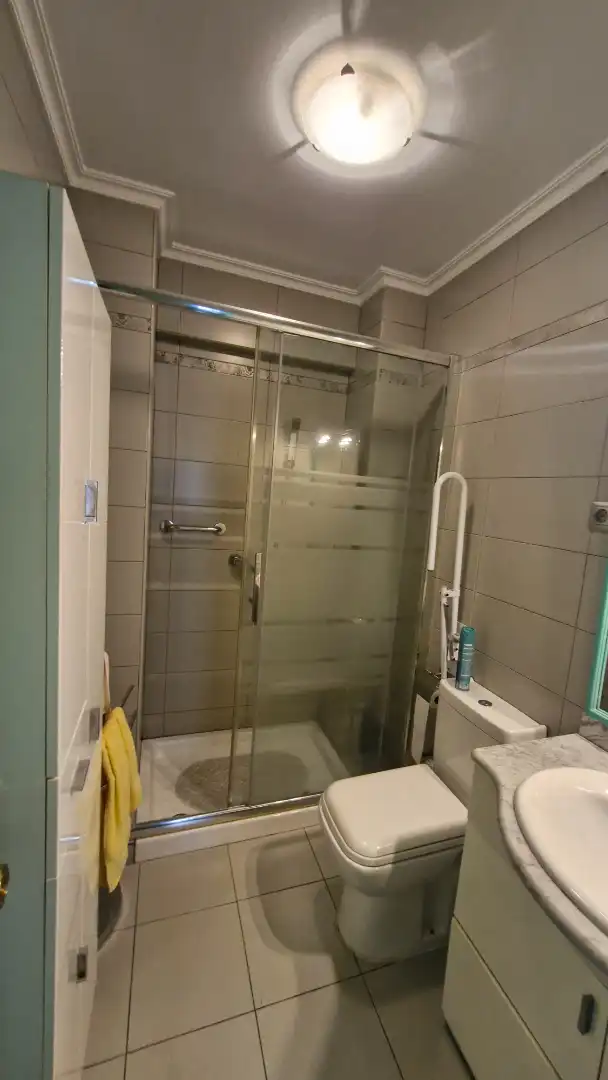 Bathroom of Flat for rent in Santurtzi   with Heating, Terrace and Furnished