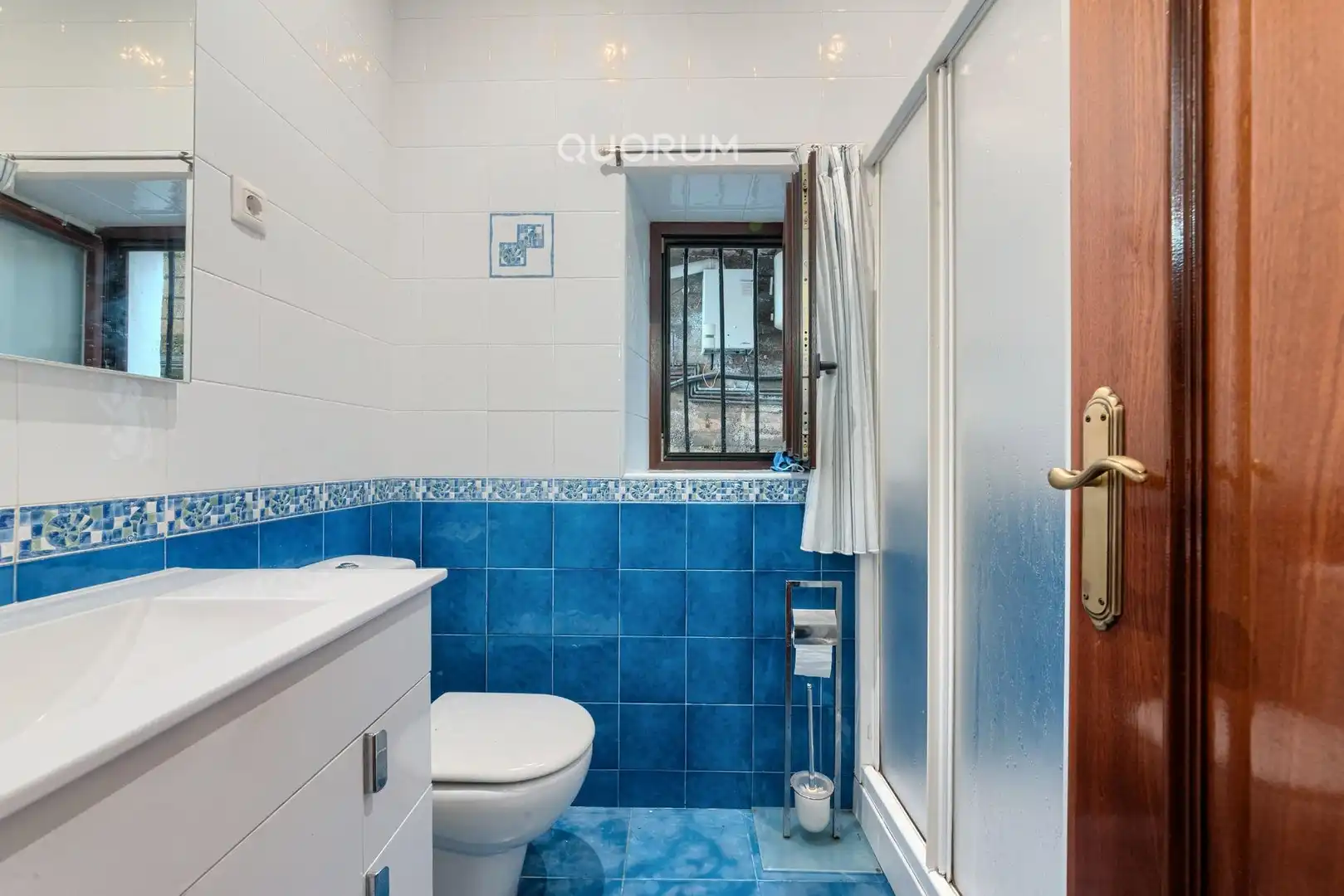 Badezimmer von Country house zum Verkauf in Bilbao  mit Heizung, Terrasse und Möbliert