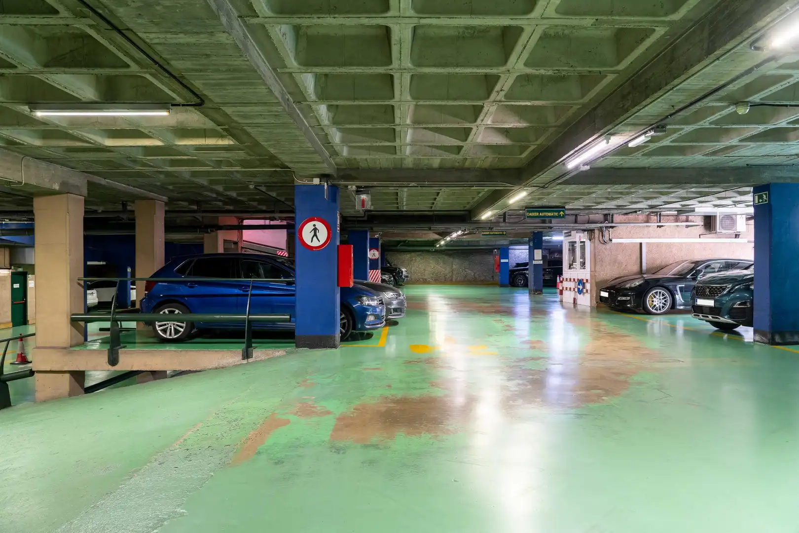 Parkplatz von Garage zur Miete in Barcelona
