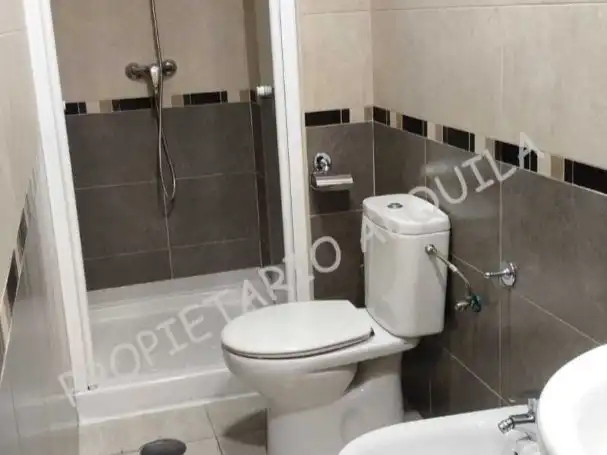 Pis de lloguer a Calle Eduardo Cruz Gómez, 3, Reyes Católicos - Paseo San Antonio