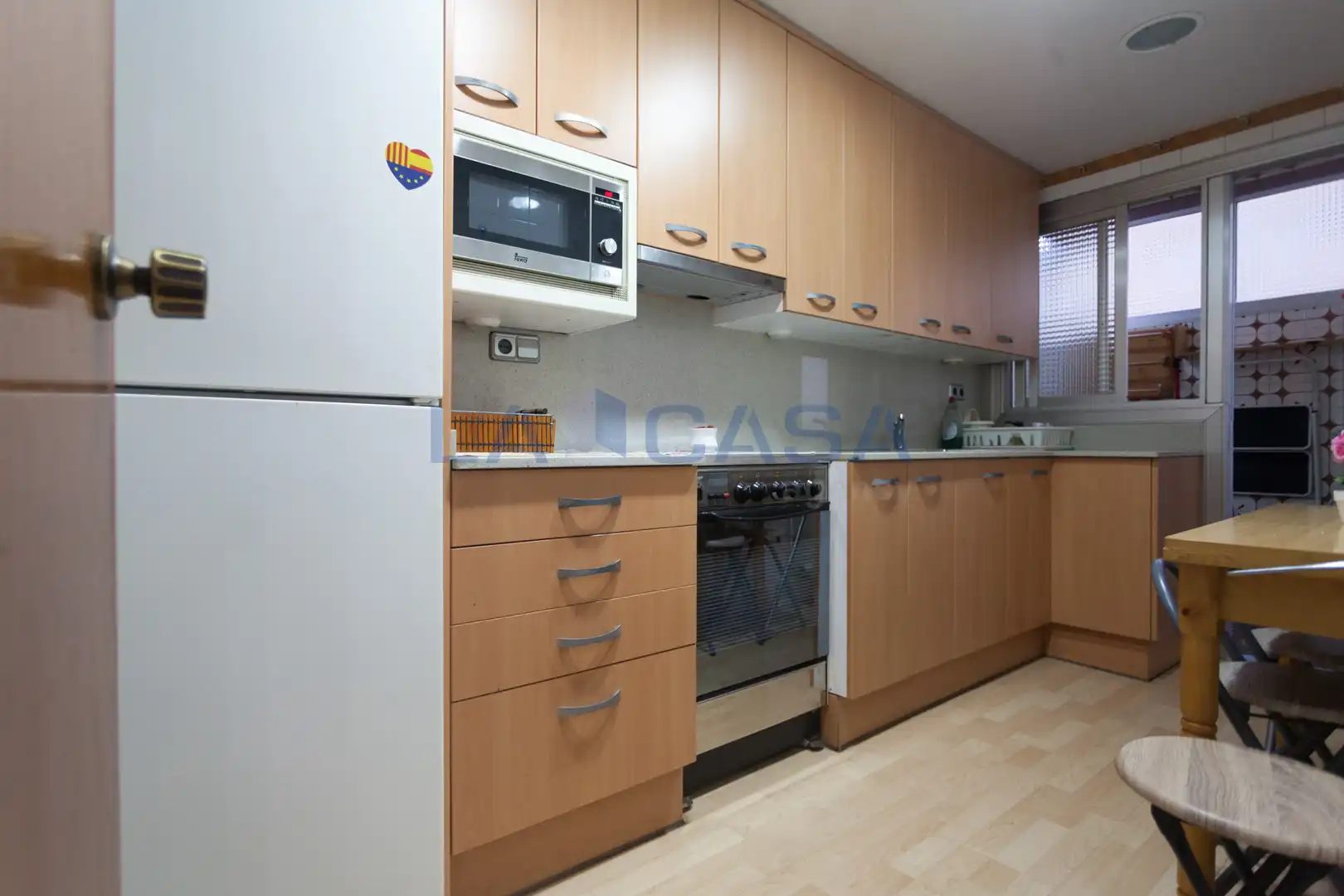 Küche von Wohnung zum Verkauf in L'Hospitalet de Llobregat mit Balkon