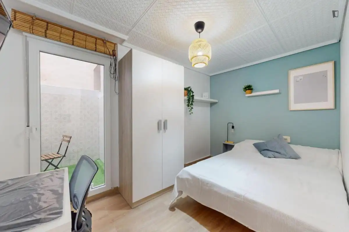 Room in Reina Victoria - Miguel Hernández