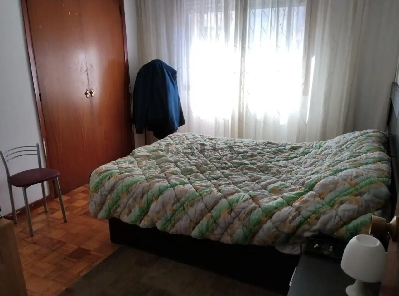 Dormitori de Pis en venda en Vigo  amb Parquet i Traster