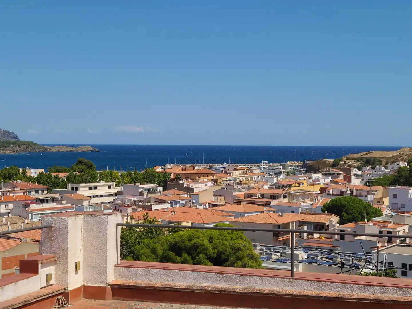 Vista exterior de Casa o xalet en venda en Llançà amb Calefacció, Terrassa i Traster