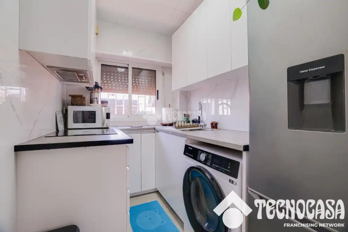 Cocina de Piso en venta en Santa Coloma de Gramenet con Aire acondicionado, Parquet y Terraza