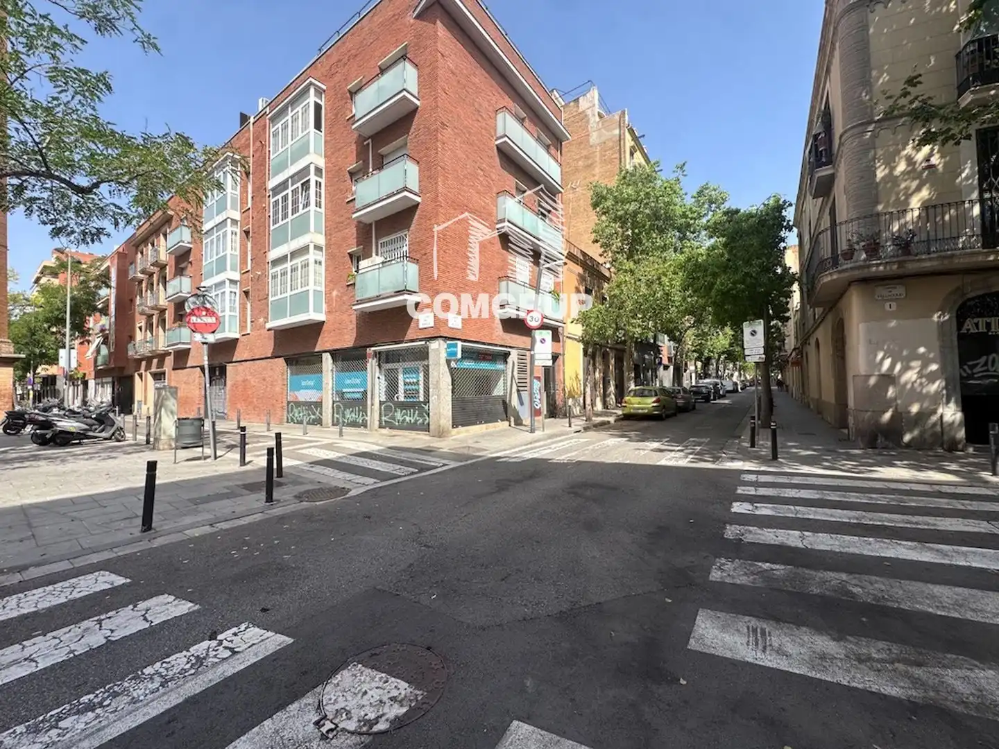 Außenansicht von Geschaftsraum zur Miete in Barcelona mit Klimaanlage