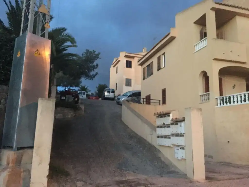 Außenansicht von Garage zum Verkauf in Calvià