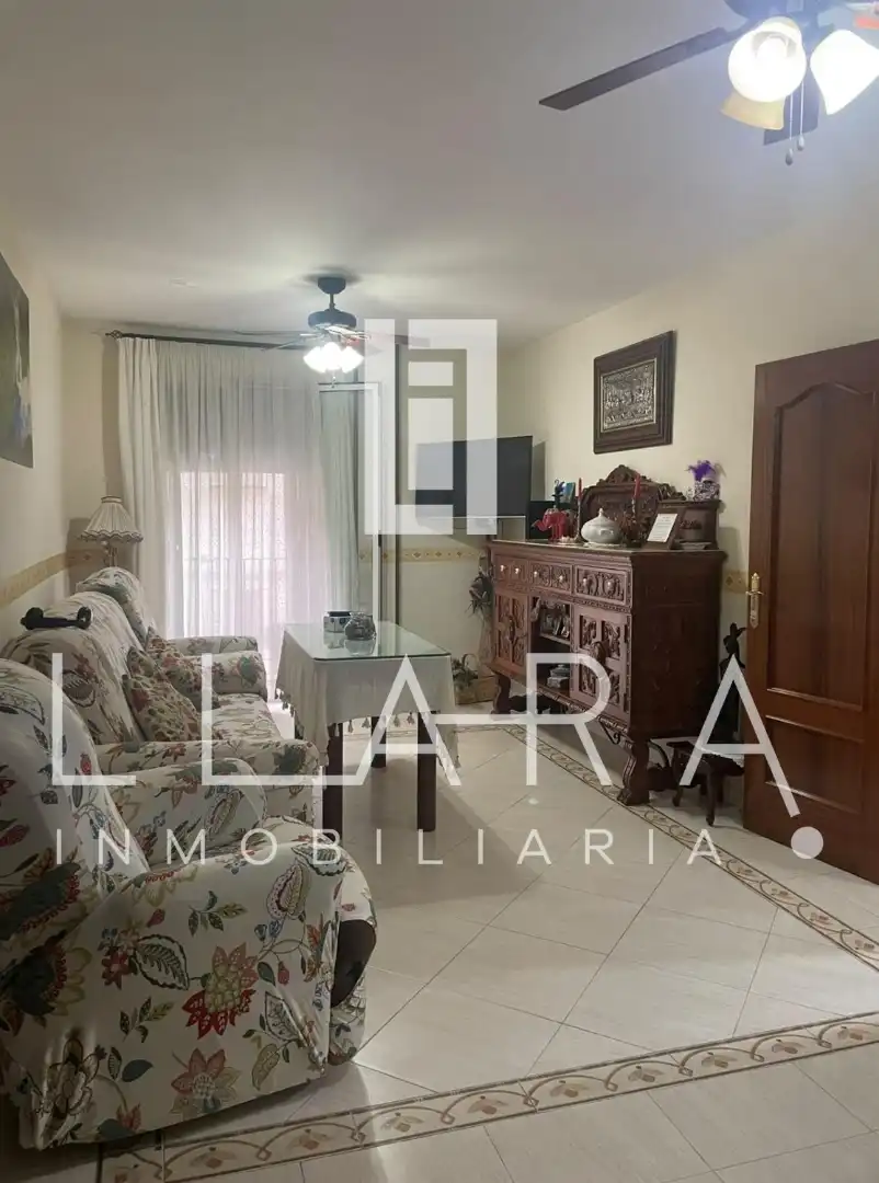 Appartamento con terrazza in vendita a Calle Santiago 28, imagen 2