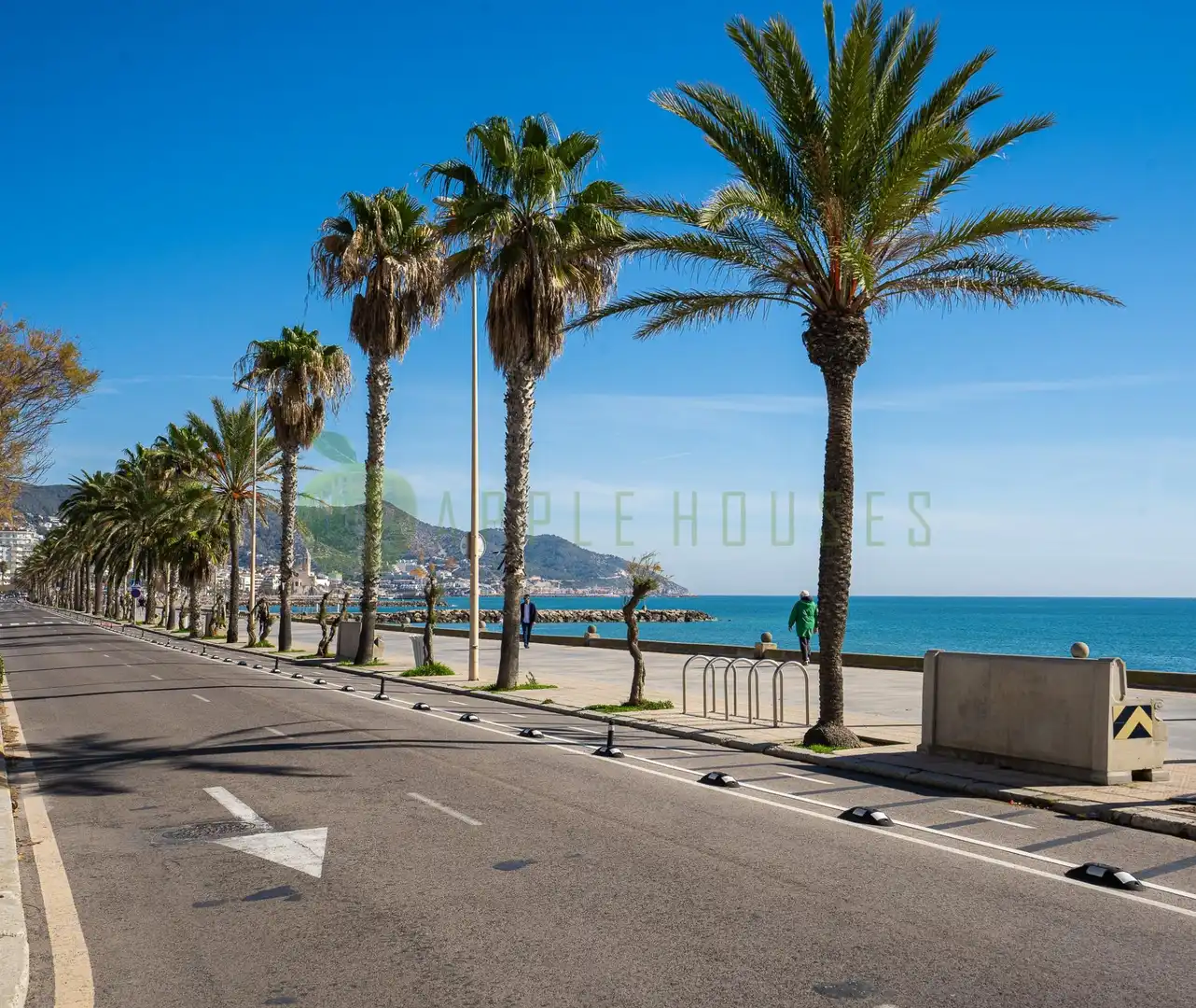 Exterior view of Attic for sale in Sitges  with Air Conditioner, Heating and Terrace