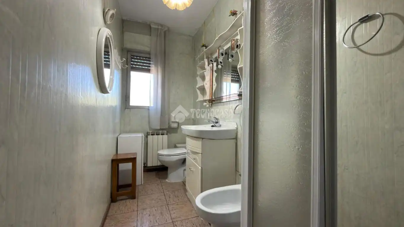 Baño de Piso en venta en Madrid con Aire acondicionado, Calefacción y Terraza