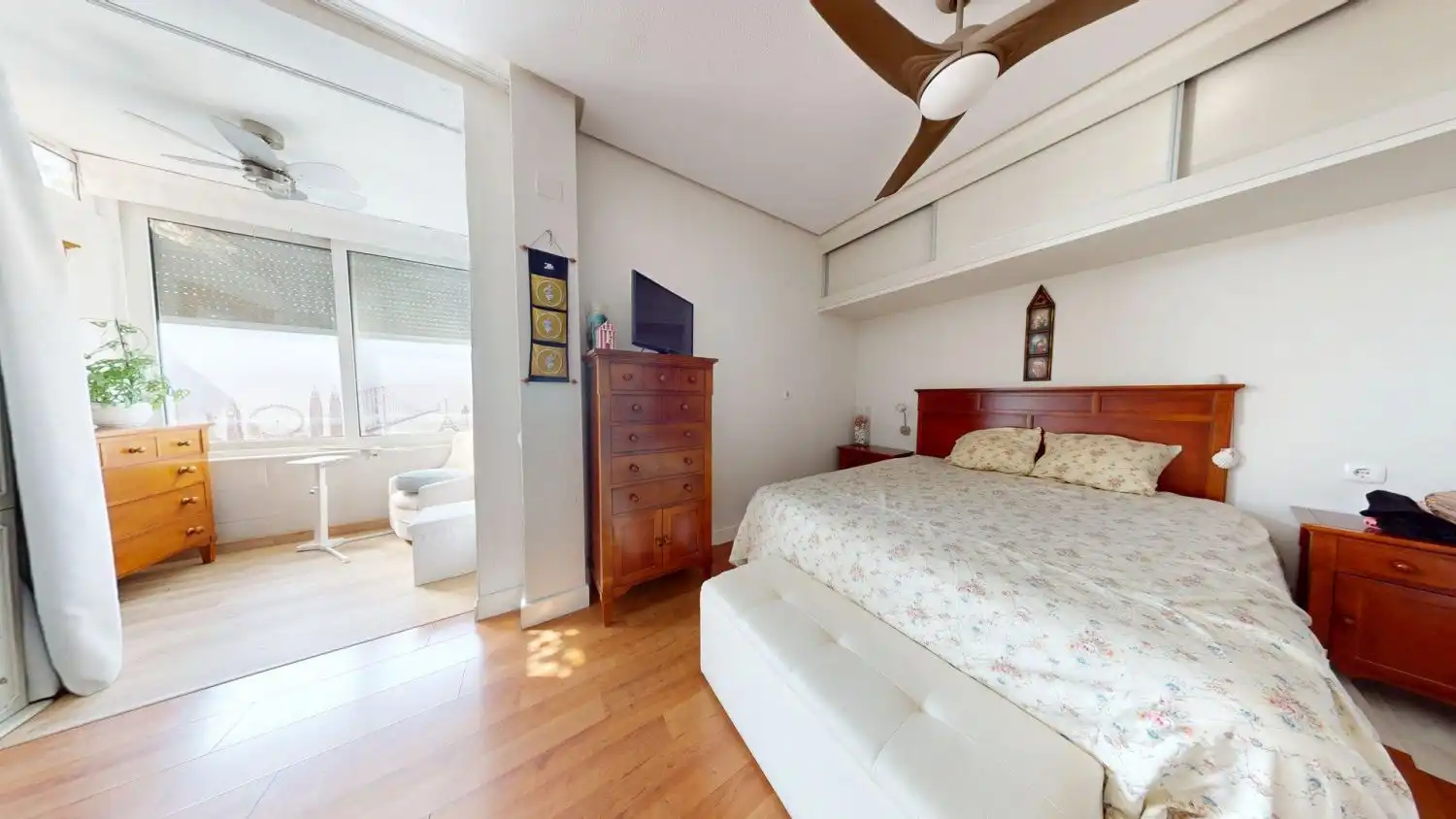Bedroom of Flat for sale in Sevilla  with Air Conditioner and Parquet flooring