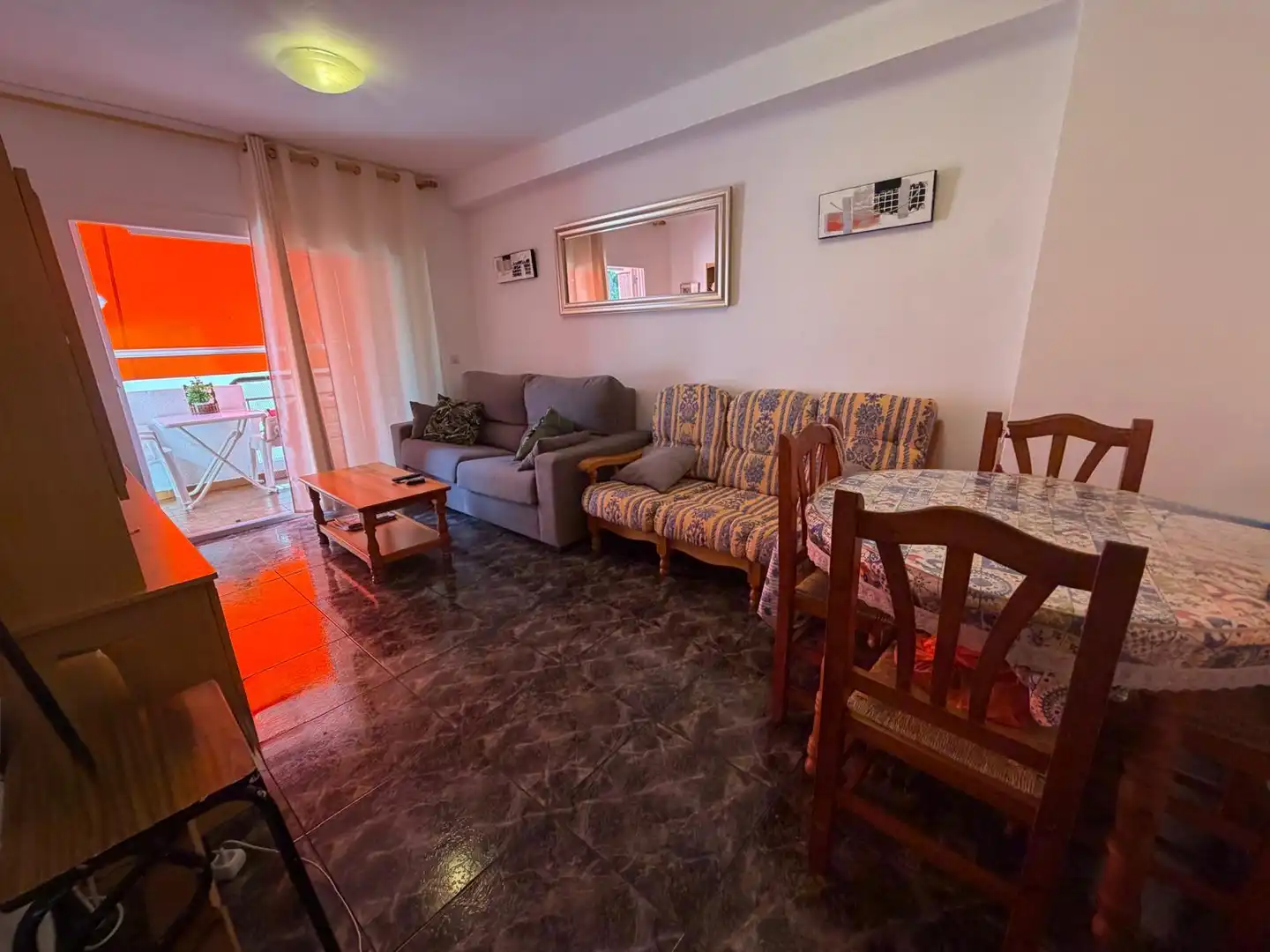 Living room of Apartments for sale in El Vendrell  with Terrace, Furnished and Alarm