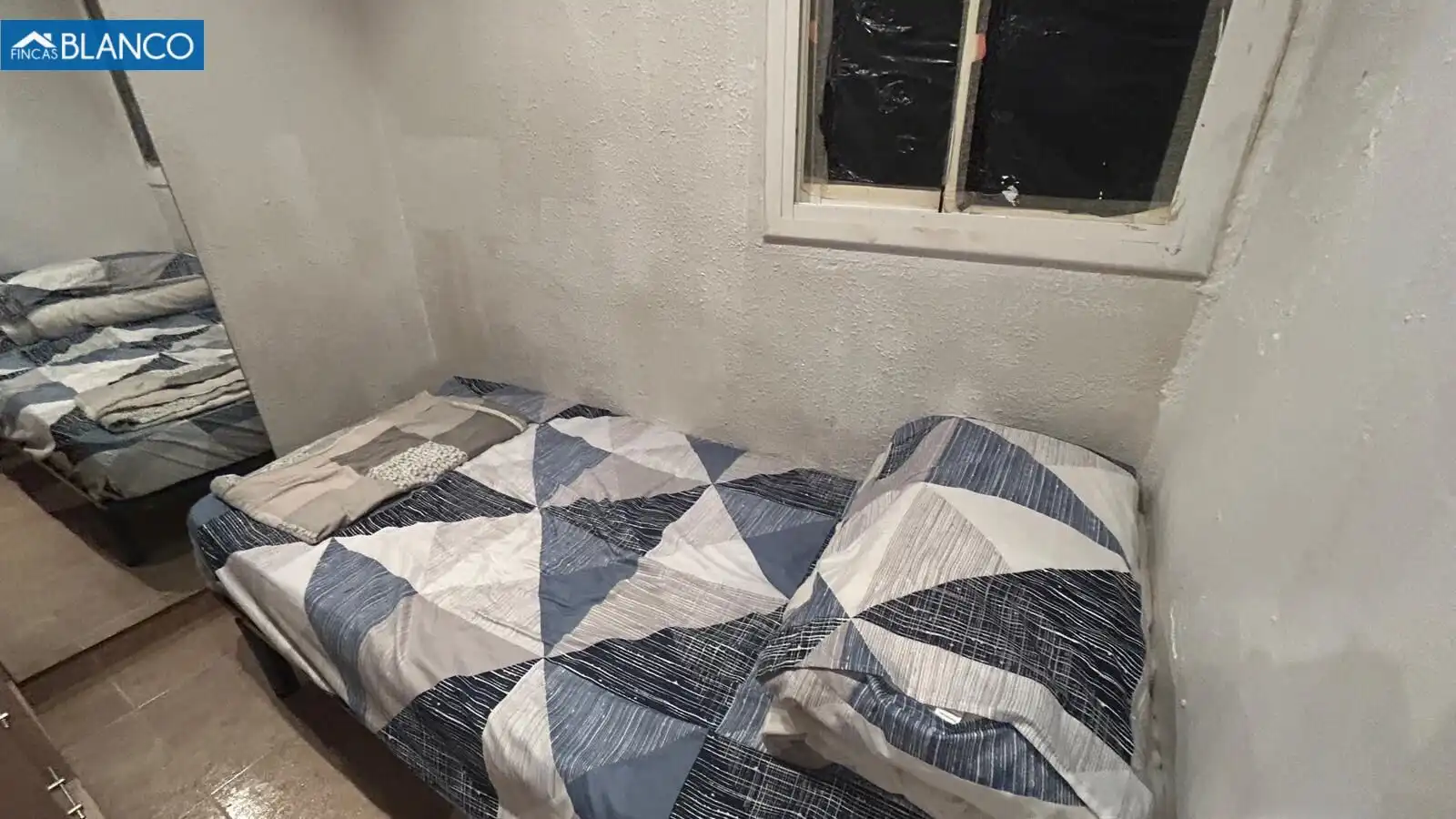 Habitación de Piso en venta en L'Hospitalet de Llobregat con Aire acondicionado, Calefacción y Alarma