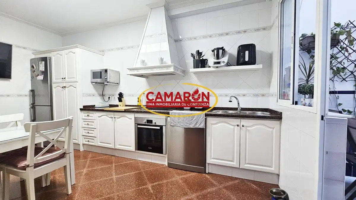 Cocina de Casa adosada en venta en La Puebla del Río