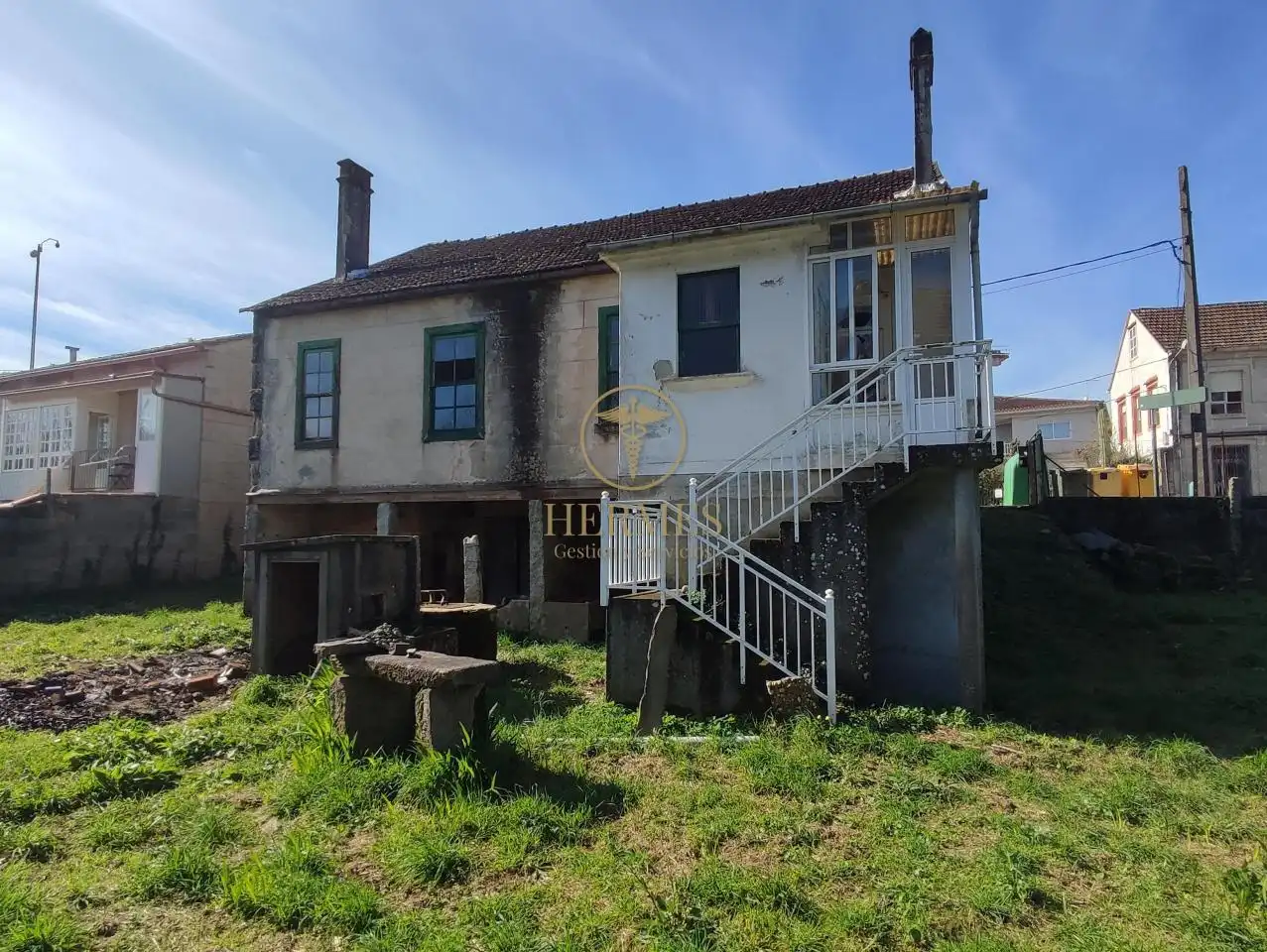 Vista exterior de Casa o xalet en venda en Tui amb Calefacció, Jardí privat i Terrassa