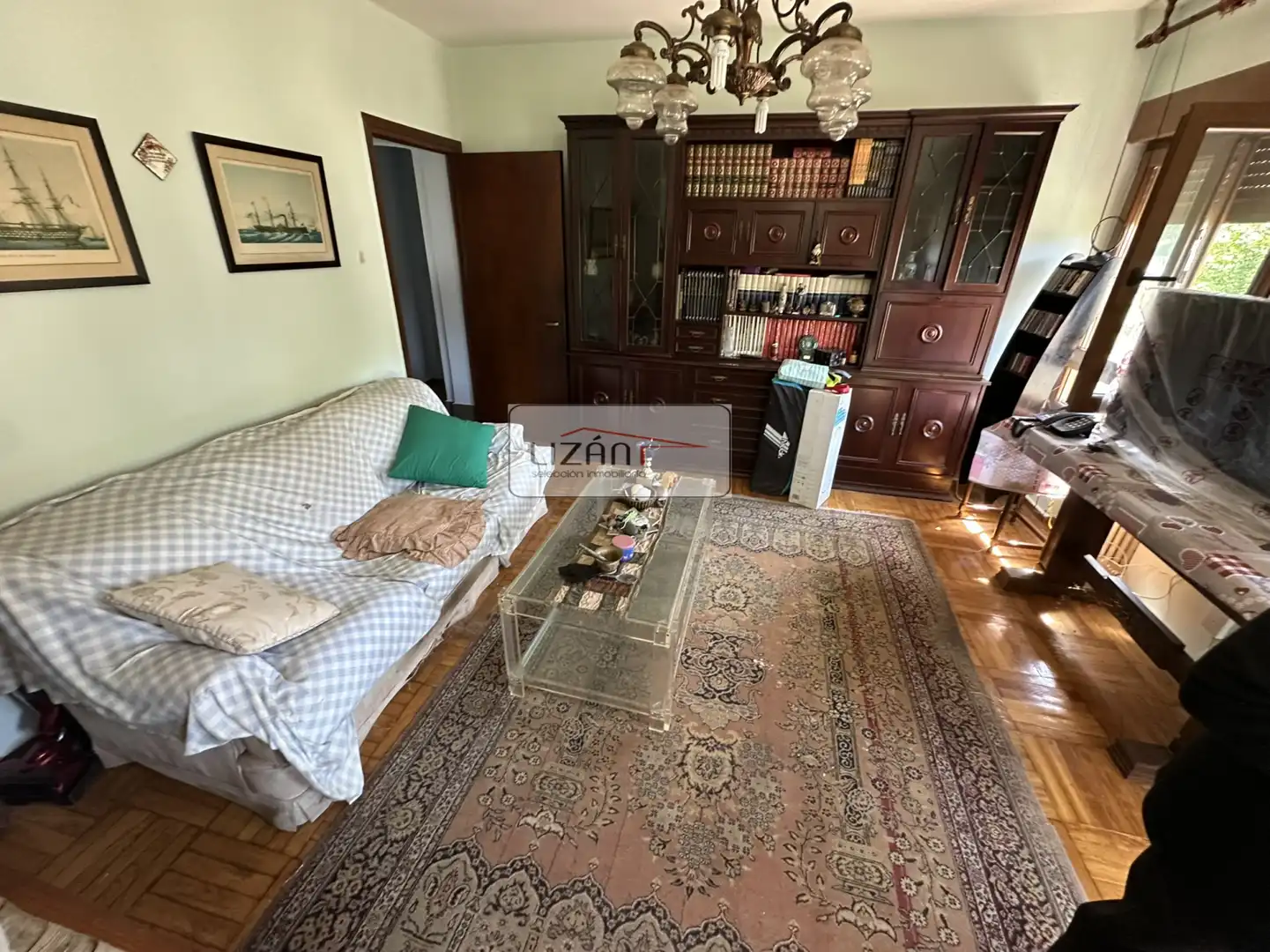 Sala d'estar de Casa o xalet en venda en Siero amb Calefacció i Parquet