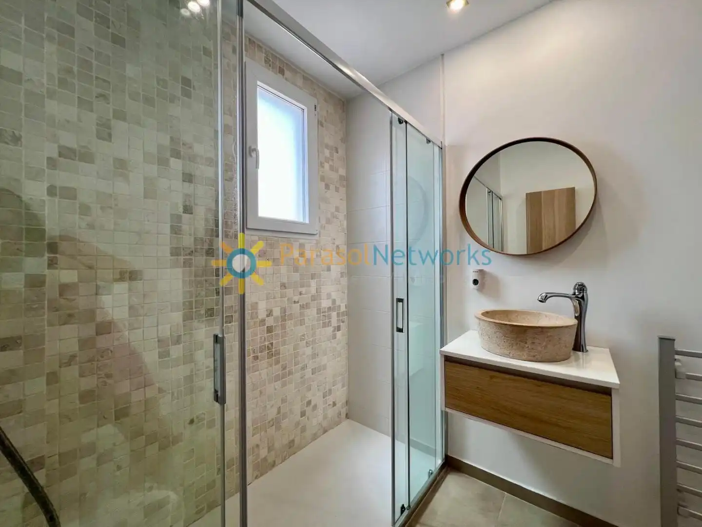Bathroom of Apartments for rent in Oliva  with Air Conditioner, Terrace and Furnished