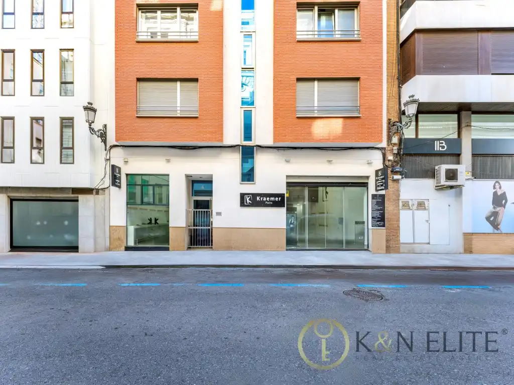 Local comercial en venda a Calle Pintor Agrasot