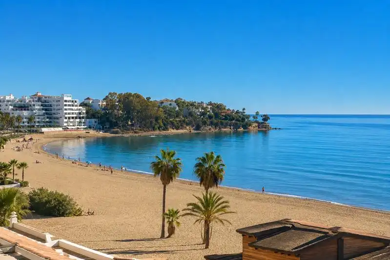 Exterior view of Flat for rent in Estepona  with Air Conditioner, Heating and Terrace