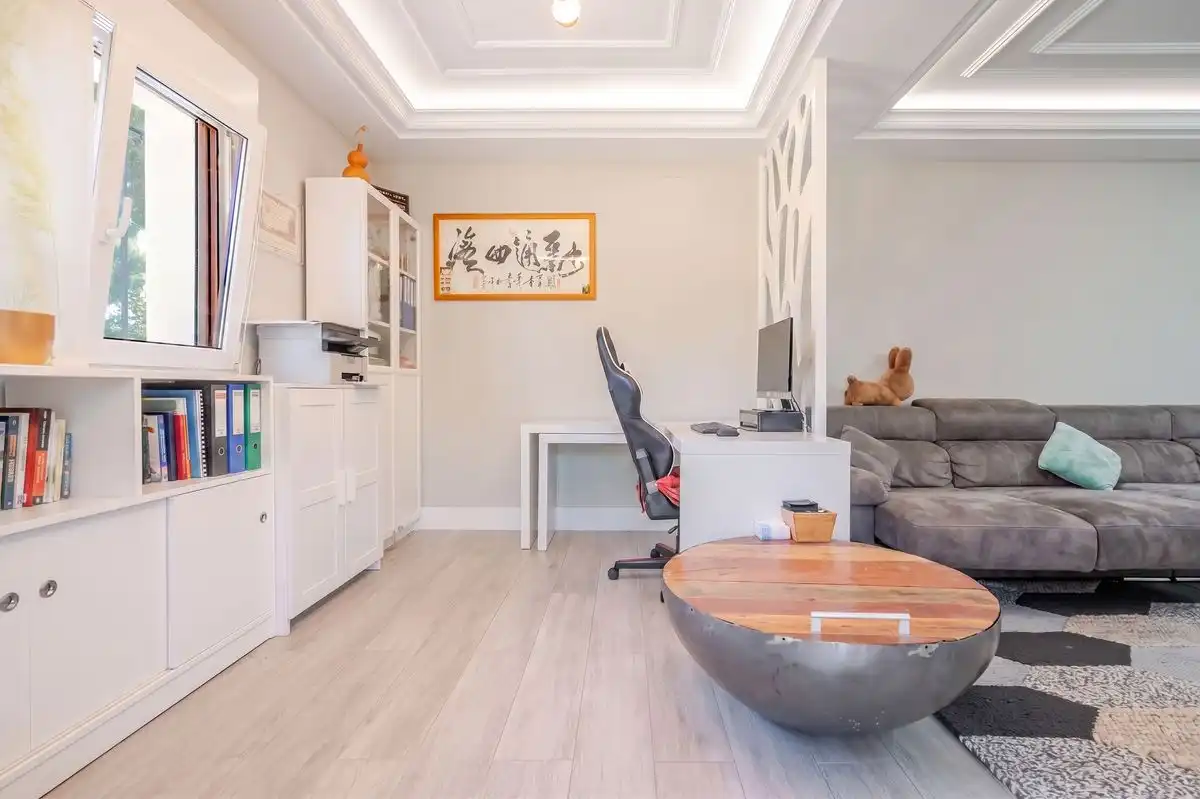 Sala de estar de Casa o chalet en venta en Boadilla del Monte con Aire acondicionado, Calefacción y Jardín privado
