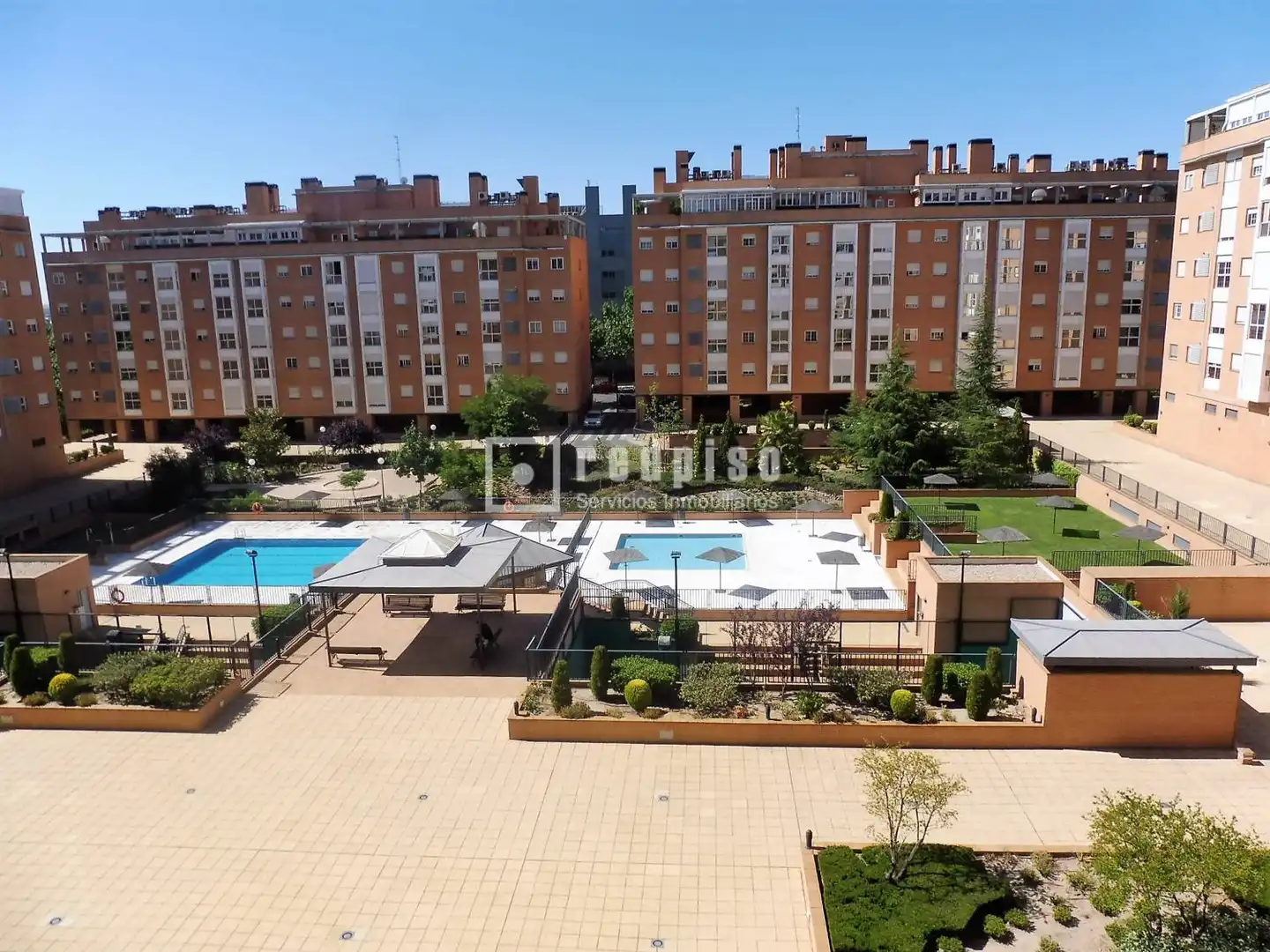 Vista exterior de Piso en venta en Madrid con Aire acondicionado, Calefacción y Jardín privado