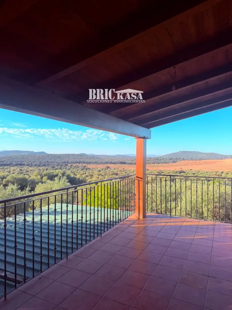 Terraza de Casa o chalet en venta en Cáceres con Trastero, Piscina y Amueblado