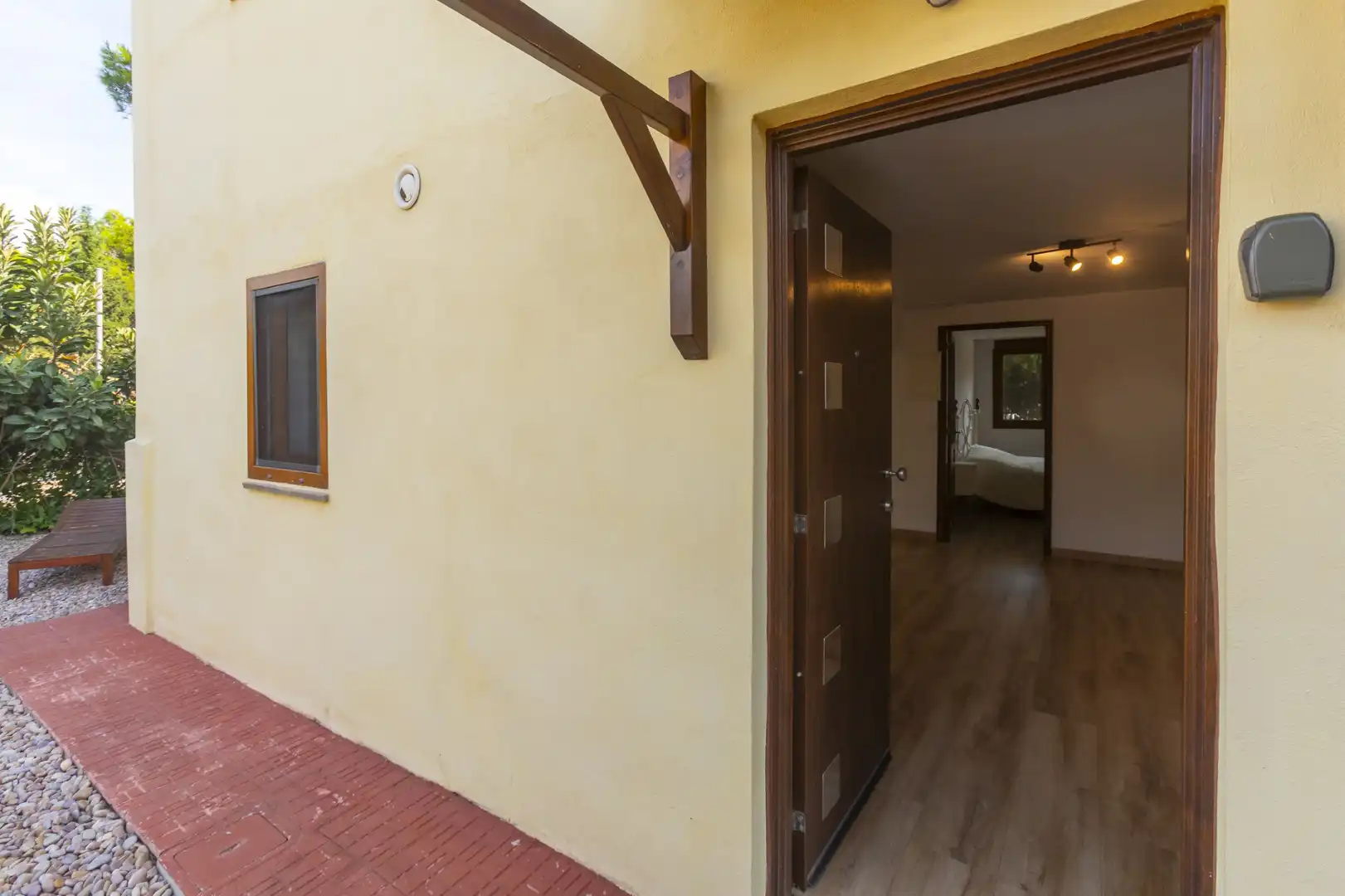 Haus oder Chalet zum Verkauf in Benicasim / Benicàssim mit Klimaanlage, Privatgarten und Terrasse