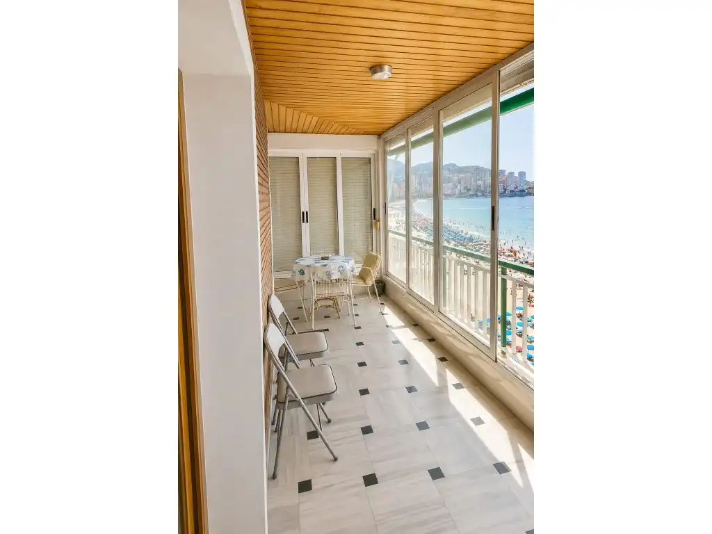 Terraza de Piso de alquiler en Benidorm con Aire acondicionado y Amueblado