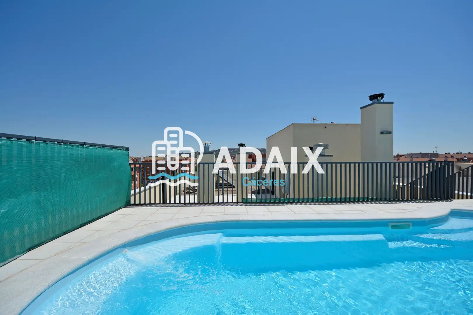 Swimming pool of Flat for sale in Cáceres  with Air Conditioner, Heating and Terrace