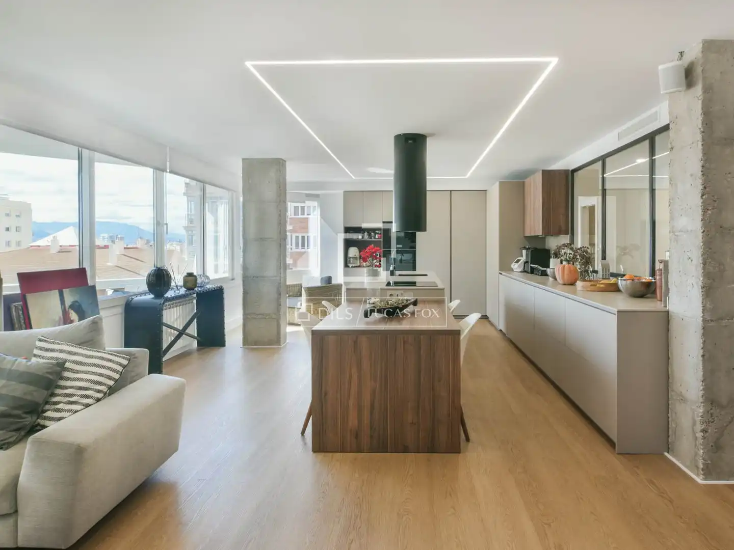 Cuina de Pis en venda en Málaga amb Aire condicionat, Terrassa i Moblat