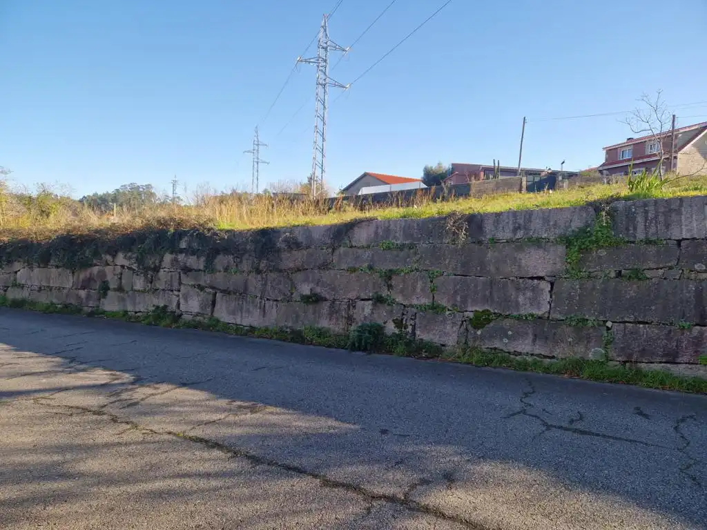 Wohnbaugrundstück zum Verkauf in Ponte Barbanza 39