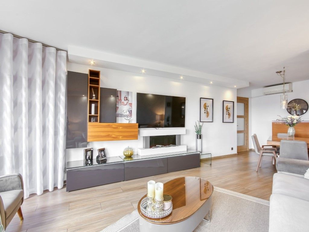 Living room of Flat for sale in Figueres  with Air Conditioner