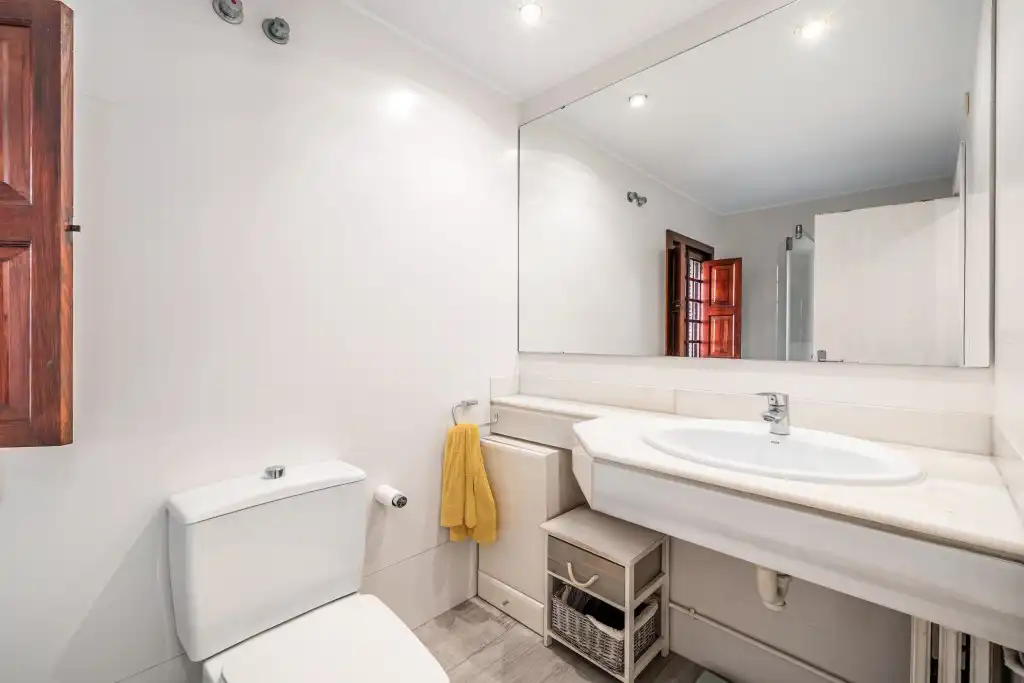 Bany de Apartament en venda en  Palma de Mallorca amb Calefacció, Jardí privat i Terrassa
