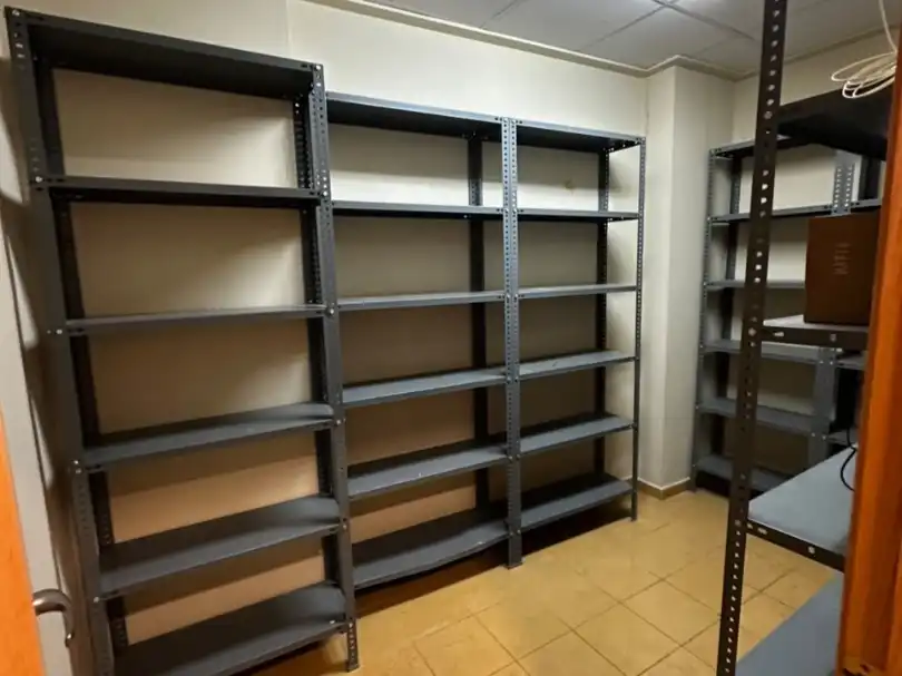 Geschaftsraum zur Miete in Saladar