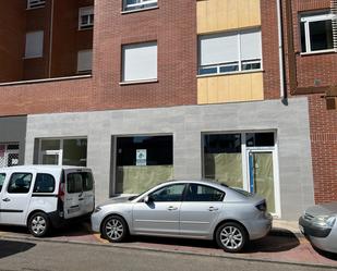 Vista exterior de Local de lloguer en Oviedo  amb Terrassa