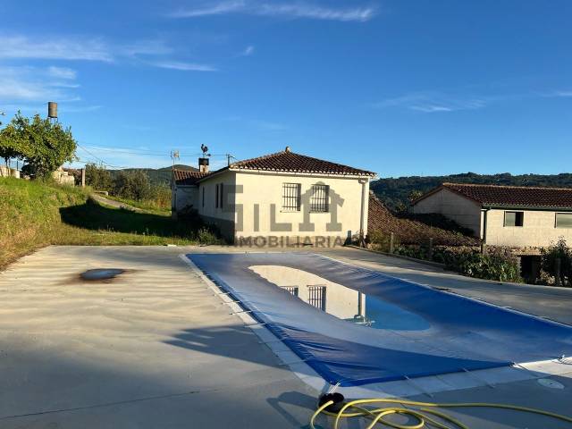 Casa-chalet en Venta en A Peroxa