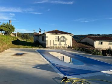 Casa con piscina in vendita a A Peroxa
