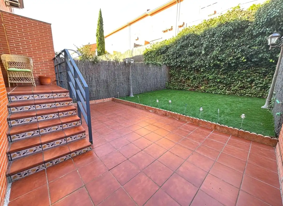 Terrassa de Casa o xalet en venda en Paracuellos de Jarama amb Aire condicionat, Calefacció i Jardí privat