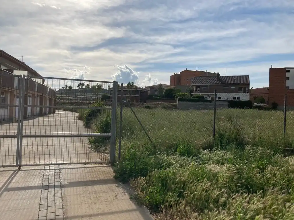 Terrain résidentiel à vendre à Carrer Laureà Figuerola 9, imagen 2