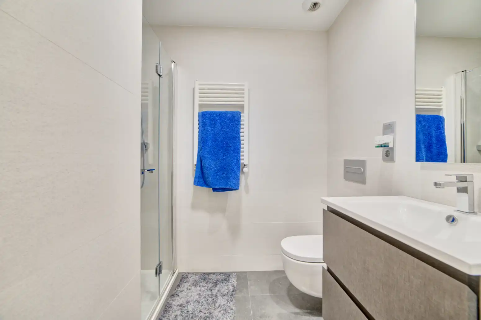 Baño de Piso en venta en  Pamplona / Iruña con Calefacción, Terraza y Trastero