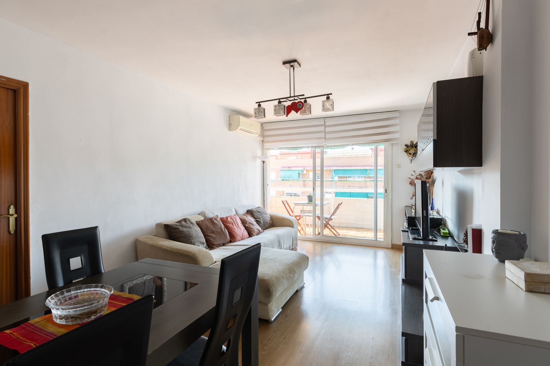Sala d'estar de Pis en venda en Badalona amb Aire condicionat