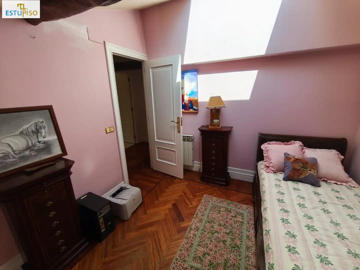 Dormitori de Pis en venda en Vitoria - Gasteiz amb Calefacció, Parquet i Traster