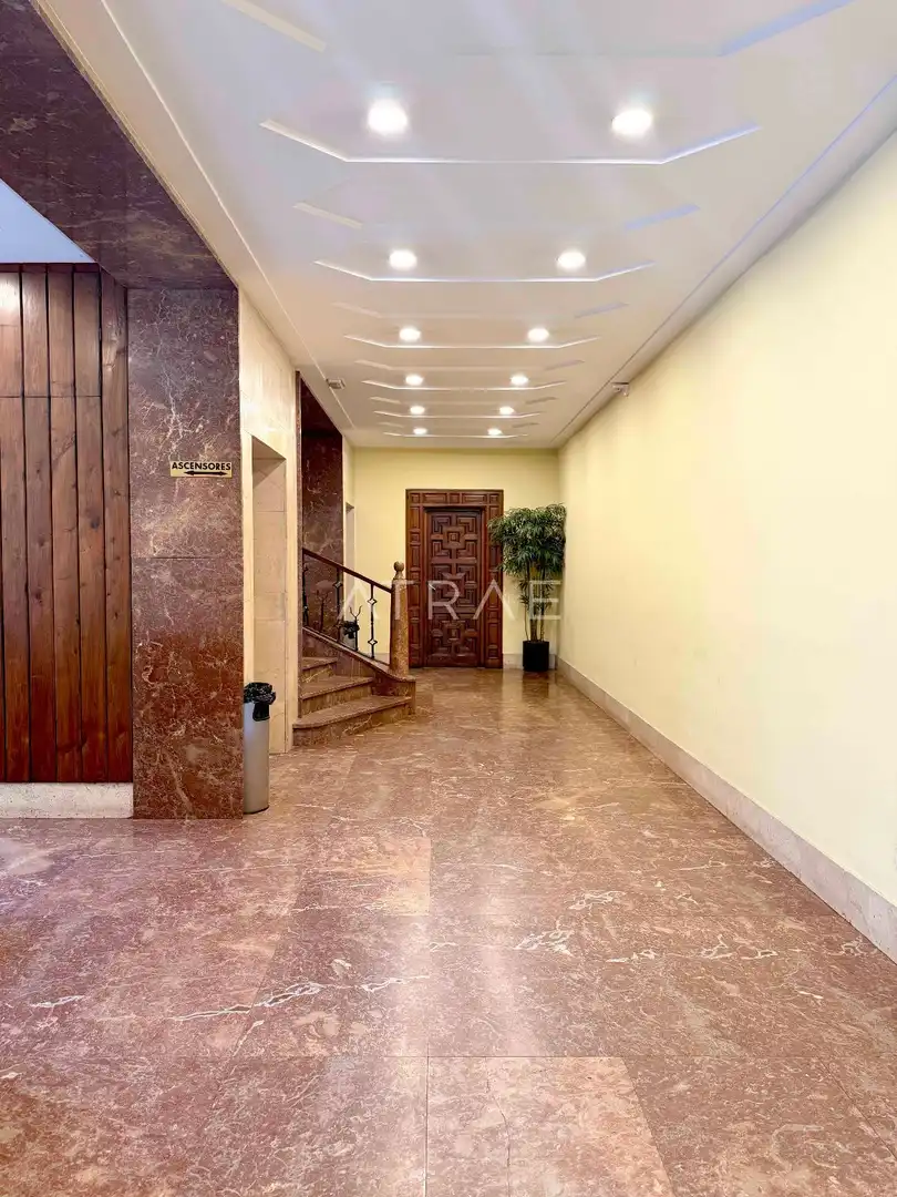 Piso con ascensor en venta en Raimundo Fernandez Villaverde, imagen 36